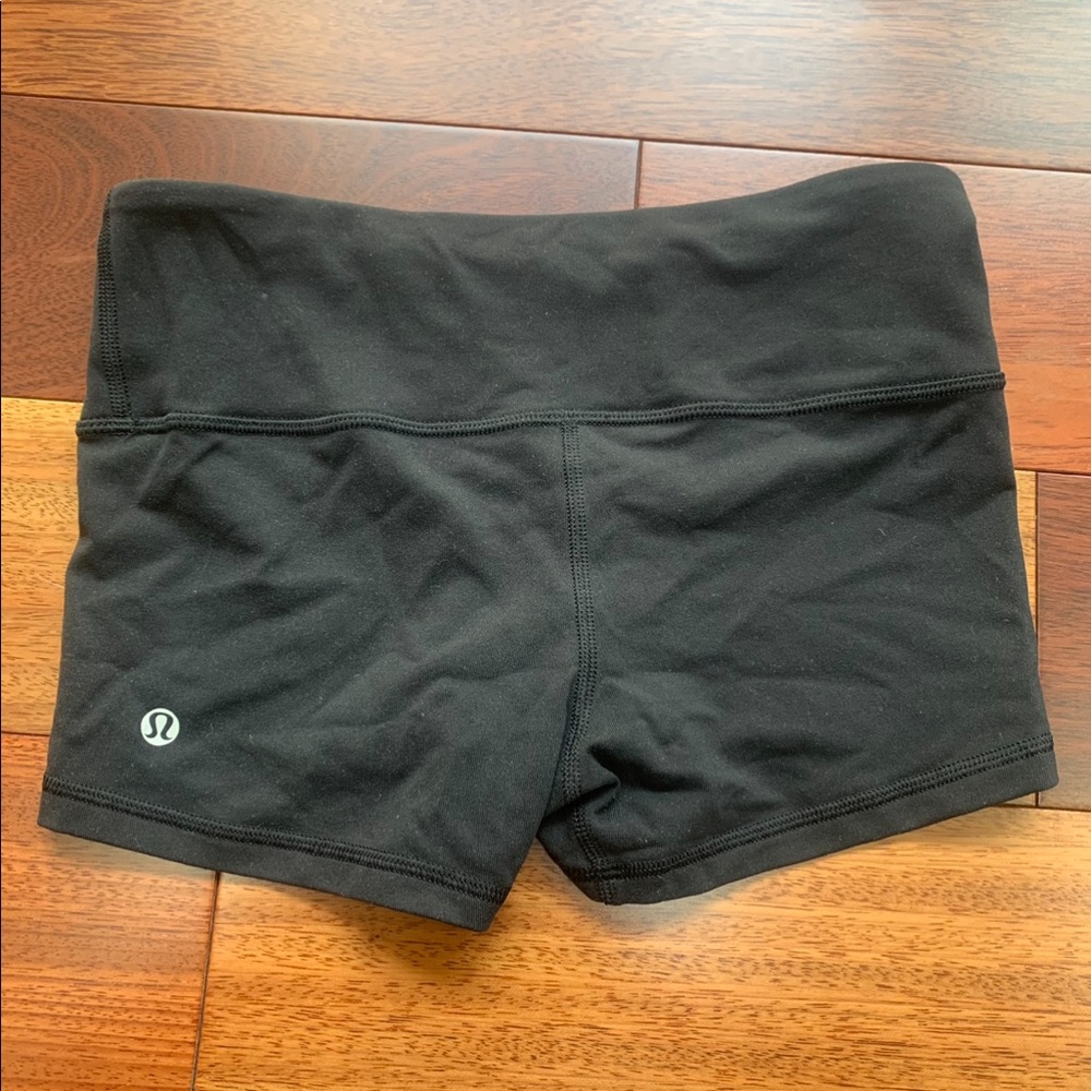 Lululemon short shorts in Black- size 4.